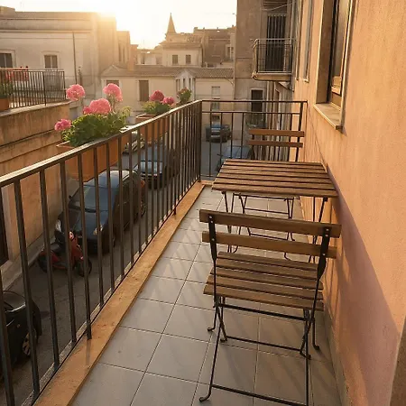 In Siracusa Centro- Dimora Eucleide 锡拉库扎